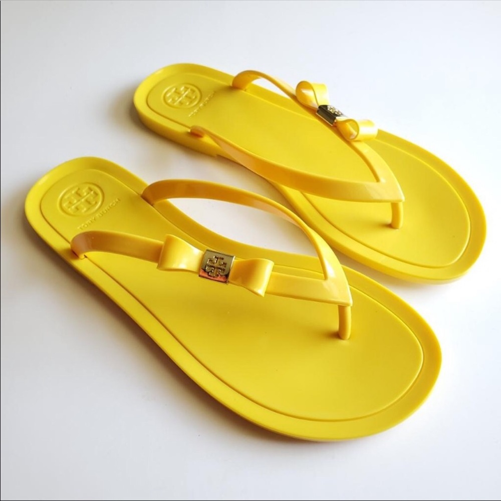 Gifting soon 💕 Tory Burch flip flops